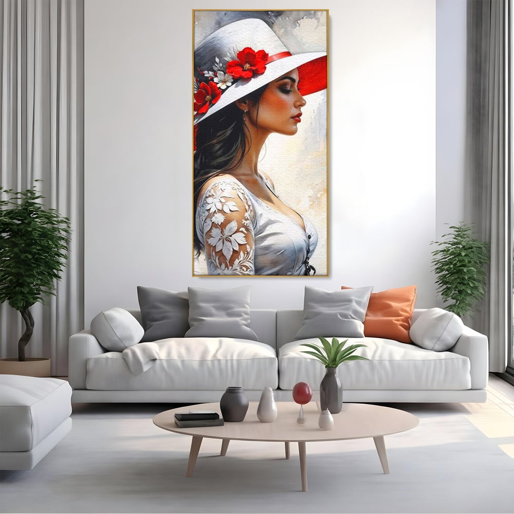 Tablou canvas cu tablou canvas cu profil de doamna, in rama de aluminiu auriu, pe perete intr-un living